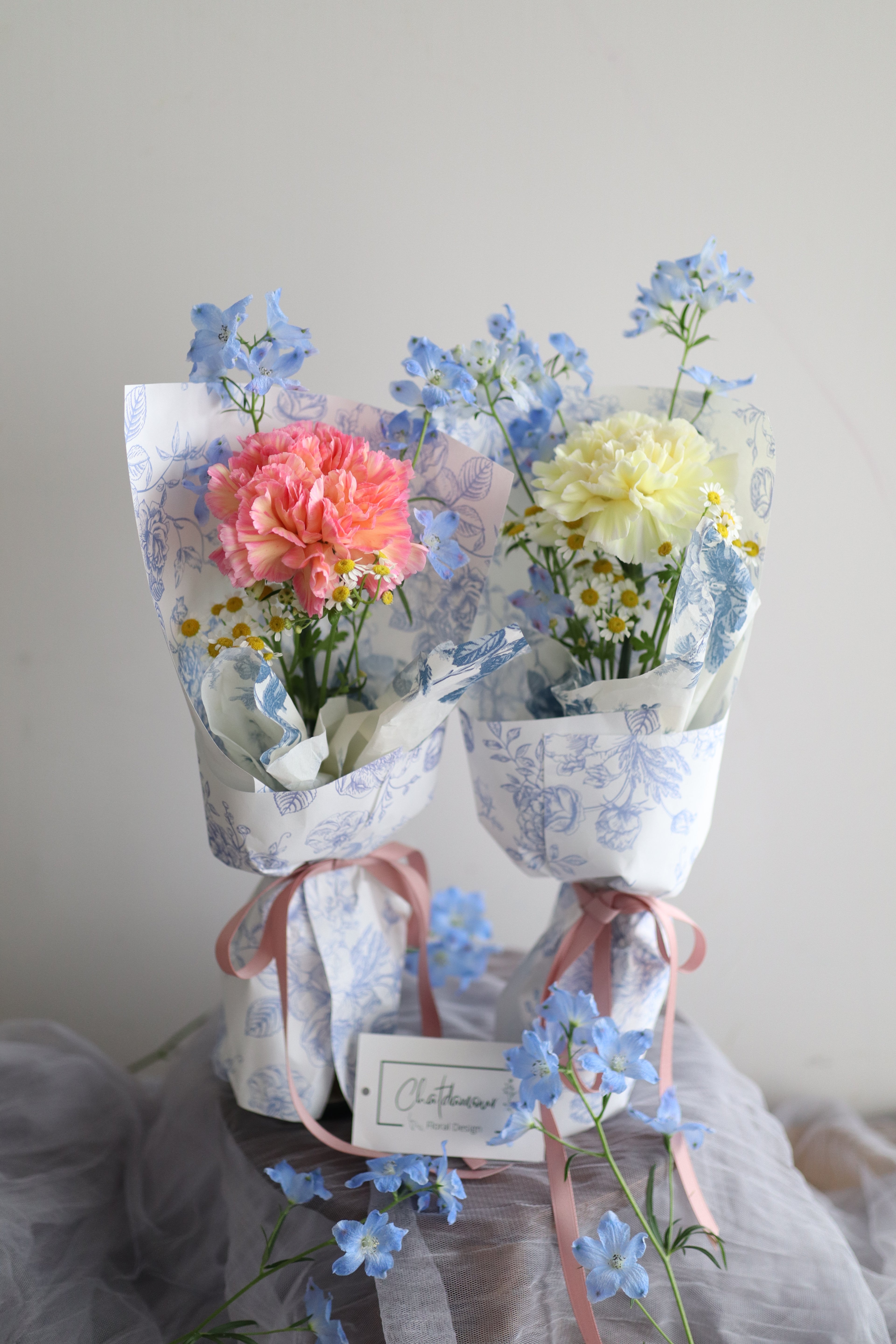 ＜Japanese Carnation Mini Bouquet＞